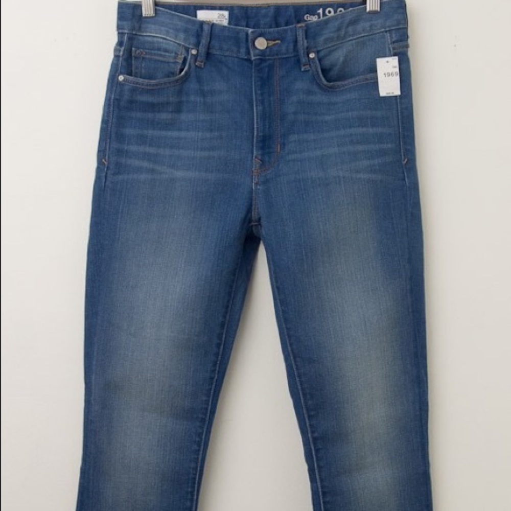 𝘎𝘢𝘱 𝟭𝟵𝟲𝟵 | High Rise Skinny Jeans